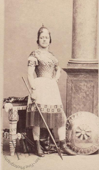 Mlle Corinne