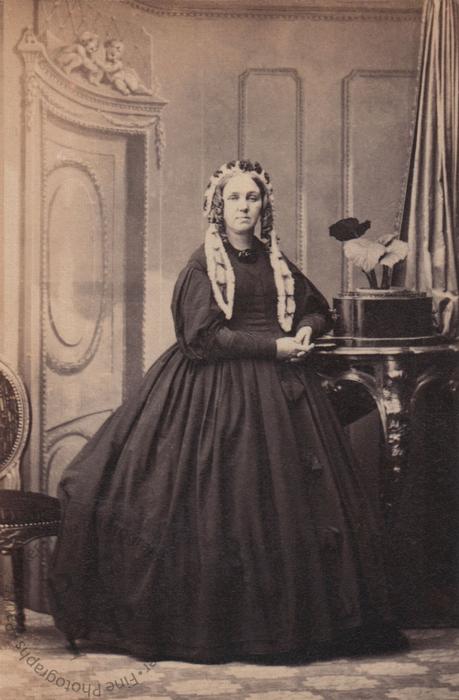 An unidentified sitter