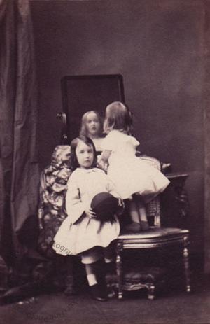 Mrs Ward Chapman's children