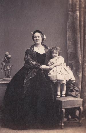 Lady Harriet Spencer-Churchill and Jane Spencer-Churchill